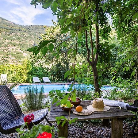 Casa Rural La Casa Del Bosque นาวากอนเซโค ภายนอก รูปภาพ