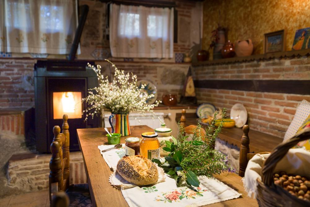 Casa Rural La Casa Del Bosque นาวากอนเซโค ภายนอก รูปภาพ