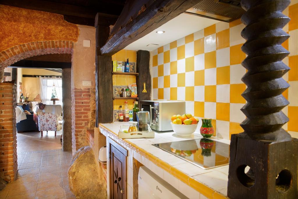 Casa Rural La Casa Del Bosque นาวากอนเซโค ภายนอก รูปภาพ